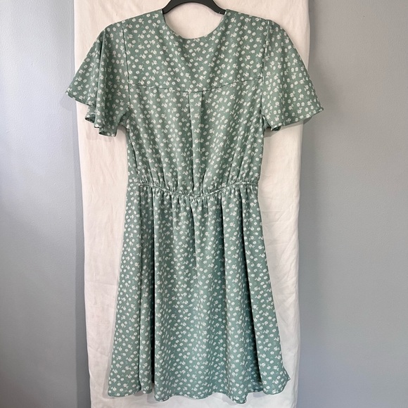 Monteau Casual Green Floral Print Front Tie Sundress in Women’s Size Medium - Picture 5 of 5